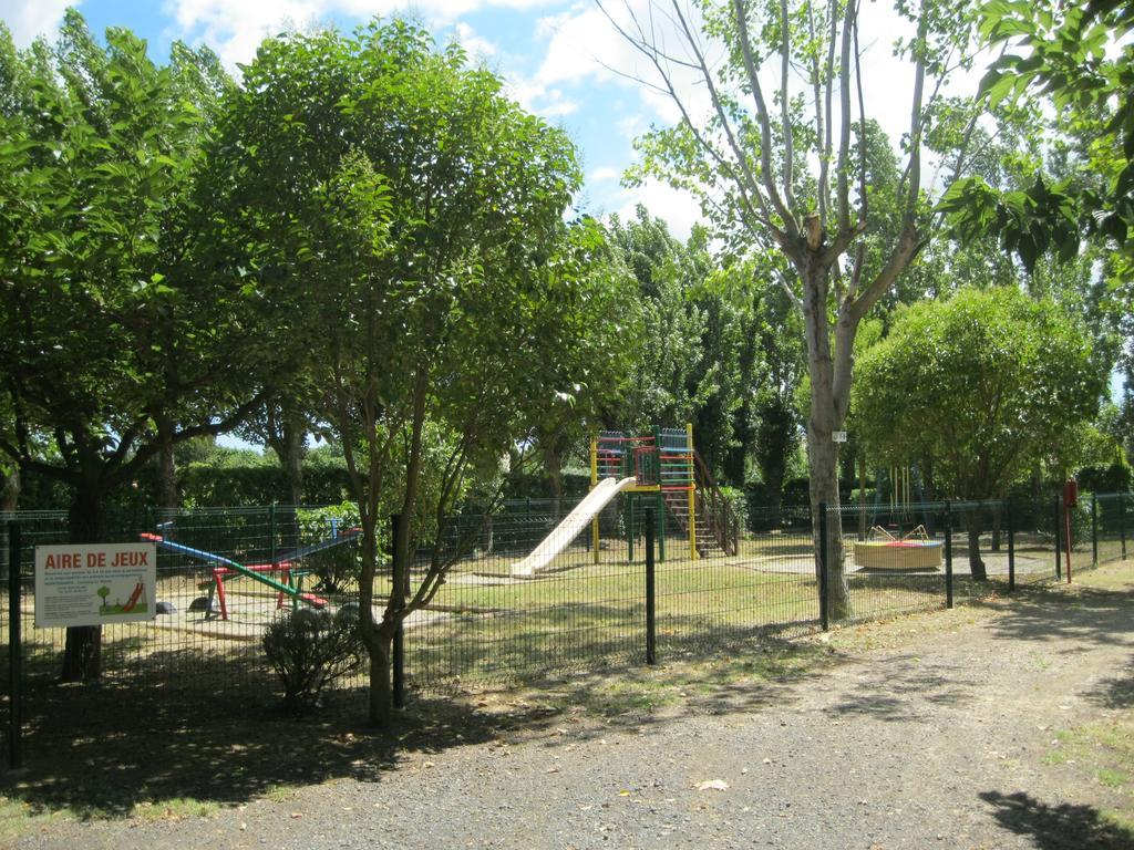Camping Le Rebau Montblanc Exterior foto